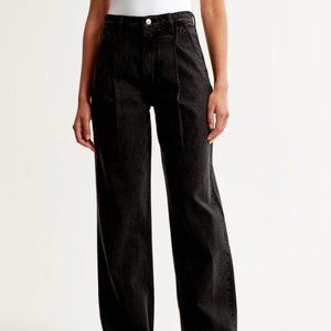 Abercrombie High Rise Loose Jean Black with Pleated Details NWT